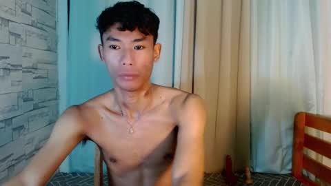 Snapshot of yourdreamboyx chatting on December 2024 05:13:01 PM Rence online show from December 2024 05:13:01 PM