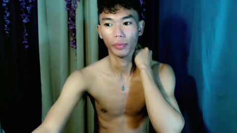 Snapshot of yourdreamboyx chatting on January 2025 10:24:02 PM Rence online show from January 2025 10:24:02 PM