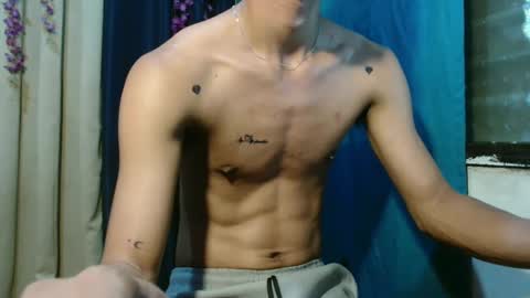 Snapshot of yourdreamboyx chatting on January 2025 02:27:02 AM Rence online show from January 2025 02:27:02 AM