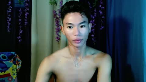 Snapshot of yourdreamboyx chatting on January 2025 10:38:01 PM Rence online show from January 2025 10:38:01 PM