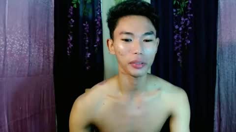 Snapshot of yourdreamboyx chatting on February 2025 01:05:02 AM Rence online show from February 2025 01:05:02 AM