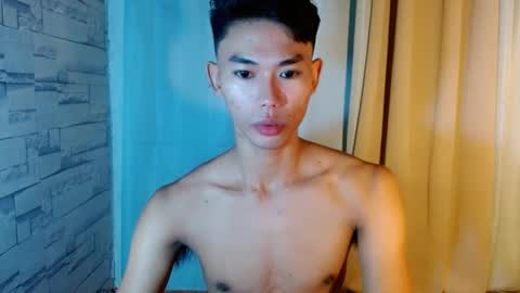 Snapshot of yourdreamboyx chatting on March 2025 09:18:02 AM Rence online show from March 2025 09:18:02 AM