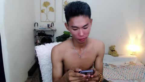 Snapshot of yourdreamboyx chatting on September 2025 10:12:02 PM Rence online show from September 2025 10:12:02 PM