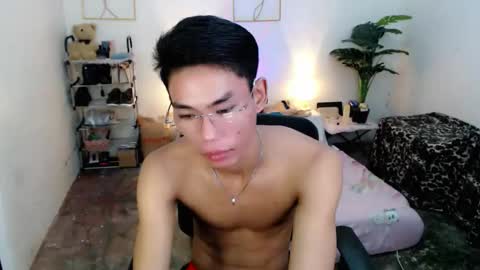 Snapshot of yourdreamboyx chatting on October 2025 04:58:01 AM Rence online show from October 2025 04:58:01 AM