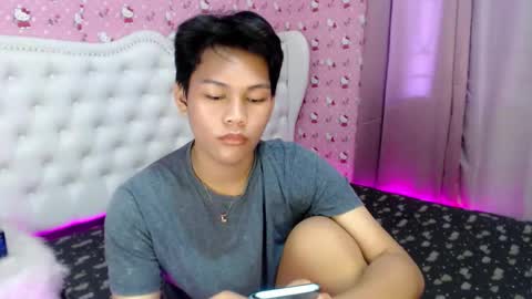 Snapshot of yourdreamboyxx chatting on September 2025 01:55:02 AM HEN online show from September 2025 01:55:02 AM