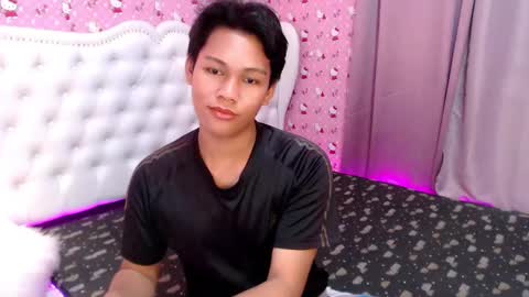Snapshot of yourdreamboyxx chatting on September 2025 04:12:02 PM HEN online show from September 2025 04:12:02 PM