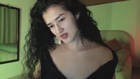 Snapshot of yourdreamgirl2025 chatting on May 2026 12:16:01 AM yourdreamgirl2025 online show from May 2026 12:16:01 AM