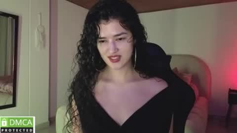 Snapshot of yourdreamgirl2025 chatting on June 2026 12:05:02 AM yourdreamgirl2025 online show from June 2026 12:05:02 AM