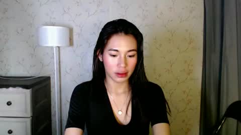 Snapshot of yourdreamgirlgwen chatting on May 2026 08:27:01 PM GWENI online show from May 2026 08:27:01 PM