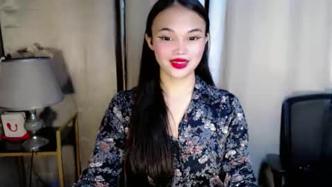 Luna online show from October 2025 12:57:02 PM