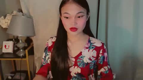 Luna online show from October 2025 12:04:02 PM