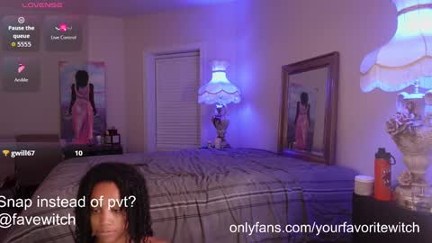 Naava online show from September 2025 04:01:01 AM