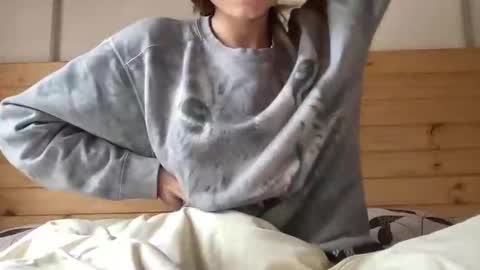 yourgirlaurora online show from April 2026 02:47:02 PM