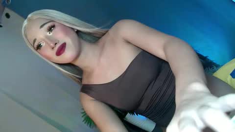 yourgirlnextdoor18 online show from June 2026 03:39:02 PM