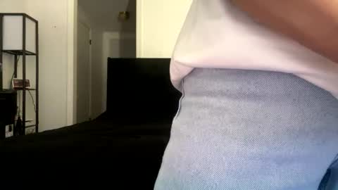 Snapshot of yourguuy21 chatting on December 2025 02:05:02 AM yourguuy21 online show from December 2025 02:05:02 AM