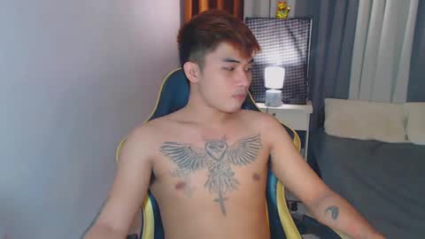 Snapshot of yourhandsome_hunk chatting on January 2025 05:44:01 PM Paul online show from January 2025 05:44:01 PM