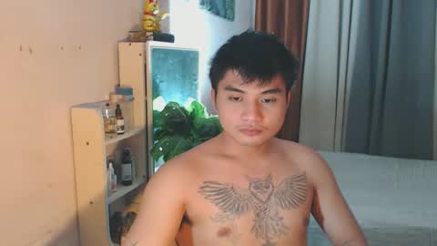 Snapshot of yourhandsome_hunk chatting on April 2026 12:41:01 PM Paul online show from April 2026 12:41:01 PM