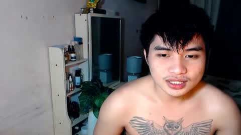 Snapshot of yourhandsome_hunk chatting on May 2026 11:28:01 AM Paul online show from May 2026 11:28:01 AM