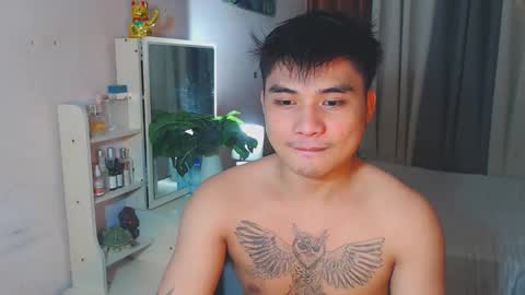 Snapshot of yourhandsome_hunk chatting on May 2026 10:51:01 PM Paul online show from May 2026 10:51:01 PM