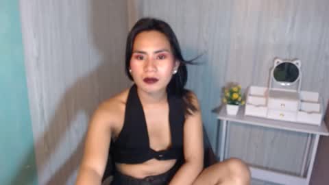 Mauie  online show from March 2025 09:59:02 PM