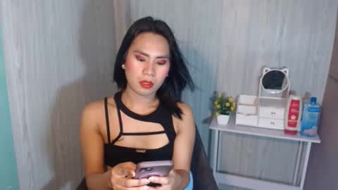 Mauie  online show from March 2025 07:07:02 PM