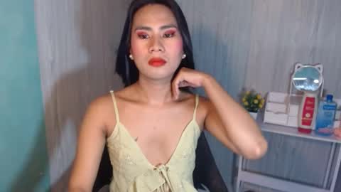 Mauie  online show from March 2025 06:19:02 PM