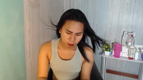 Mauie  online show from October 2025 10:52:02 PM