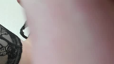 yourkriss_new1 online show from April 2026 12:50:01 PM