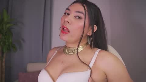 EMELY online show from February 2026 09:00:01 PM