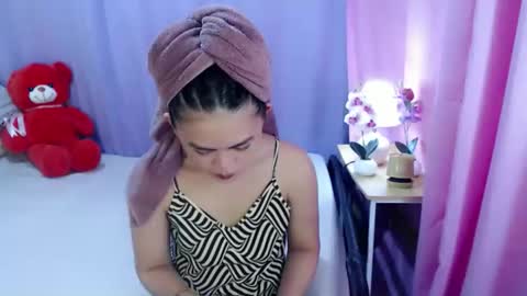 Snapshot of yourlovelytranspinay chatting on May 2026 02:20:02 AM your lovely Dina online show from May 2026 02:20:02 AM