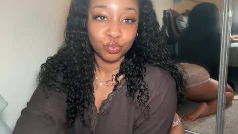 YOURMOMMY online show from March 2026 05:11:01 AM