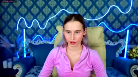 Snapshot of yourmoneyboss_nikki chatting on November 2025 07:30:01 AM yourmoneyboss_nikki online show from November 2025 07:30:01 AM