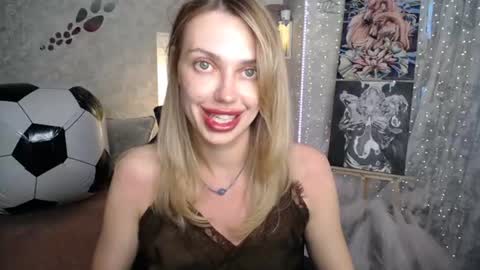Snapshot of yournickyadamidi chatting on June 2026 04:31:02 PM Nicky online show from June 2026 04:31:02 PM