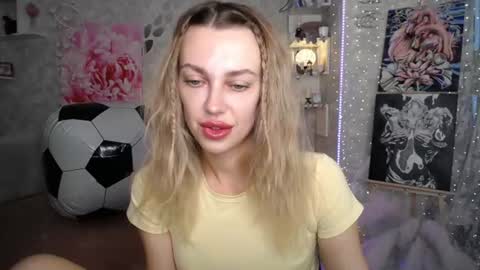 Snapshot of yournickyadamidi chatting on July 2026 04:33:01 PM Nicky online show from July 2026 04:33:01 PM