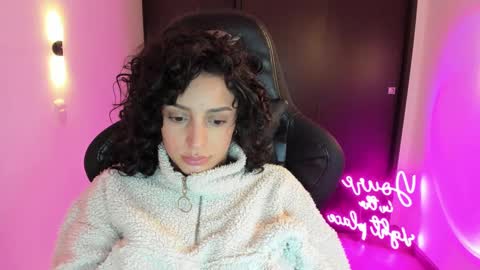 Snapshot of yoursecretcrush_ chatting on September 2025 03:40:01 AM Camille online show from September 2025 03:40:01 AM