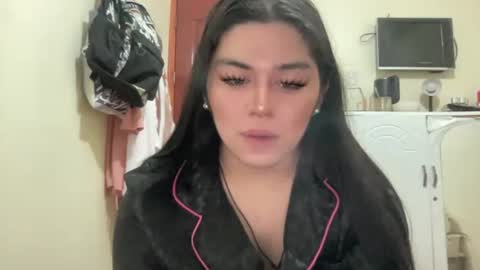 Snapshot of yoursexytowngirl chatting on June 2026 09:57:02 AM LALA online show from June 2026 09:57:02 AM