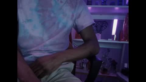 HungLo1 online show from February 2025 11:54:02 AM