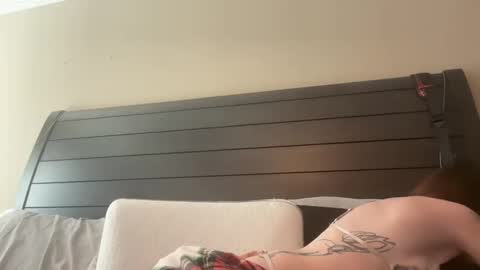 Snapshot of yourstrulylivy chatting on January 2025 09:15:01 PM yourstrulylivy online show from January 2025 09:15:01 PM