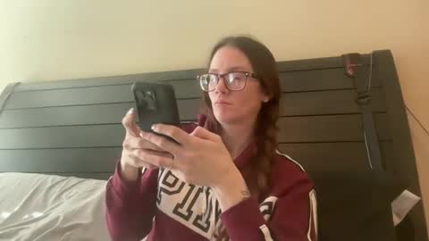 Snapshot of yourstrulylivy chatting on January 2025 06:14:01 PM yourstrulylivy online show from January 2025 06:14:01 PM