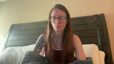Snapshot of yourstrulylivy chatting on February 2025 04:33:02 PM yourstrulylivy online show from February 2025 04:33:02 PM