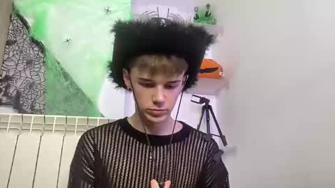 yoursweetyguy online show from October 2025 04:42:02 PM