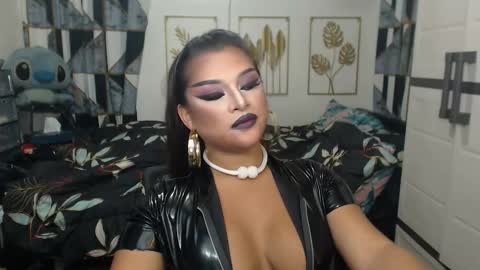 Snapshot of yourtrannyqueenxxx chatting on September 2025 11:17:01 PM Anastacia Grey  online show from September 2025 11:17:01 PM