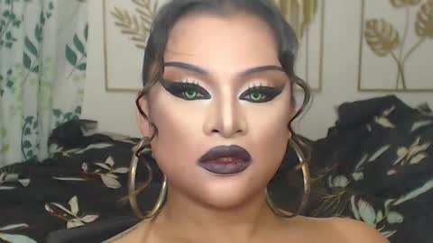Snapshot of yourtrannyqueenxxx chatting on October 2025 11:46:02 PM Anastacia Grey  online show from October 2025 11:46:02 PM