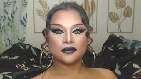 Snapshot of yourtrannyqueenxxx chatting on October 2025 10:10:01 PM Anastacia Grey  online show from October 2025 10:10:01 PM