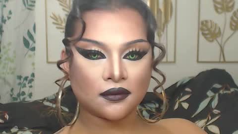 Snapshot of yourtrannyqueenxxx chatting on October 2025 10:10:01 PM Anastacia Grey  online show from October 2025 10:10:01 PM