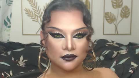 Snapshot of yourtrannyqueenxxx chatting on October 2025 10:31:01 PM Anastacia Grey  online show from October 2025 10:31:01 PM