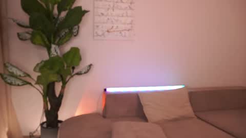 youw4ntthis online show from April 2026 05:07:01 AM