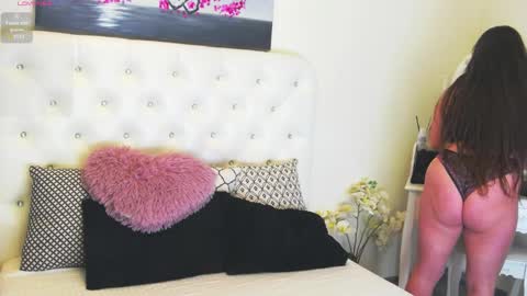 Yssabel online show from March 2026 04:35:01 AM