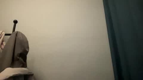 Albert Locko online show from February 2026 06:37:02 PM