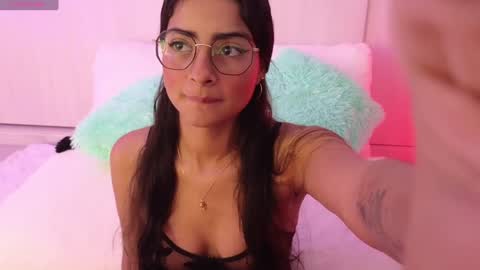 Snapshot of yues0506 chatting on December 2024 12:04:02 AM Yurani online show from December 2024 12:04:02 AM
